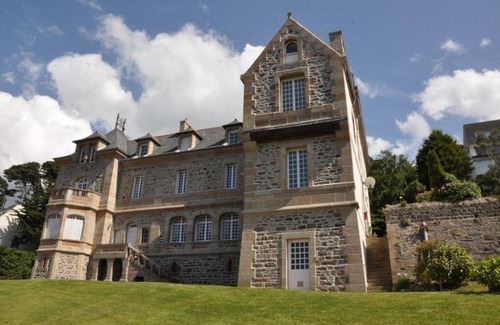 Perros-Guirec Apartment | Appartement BELLE VUE MER dans la Tour du Château de Trestraou à PERROS-GUIREC - Réf 865