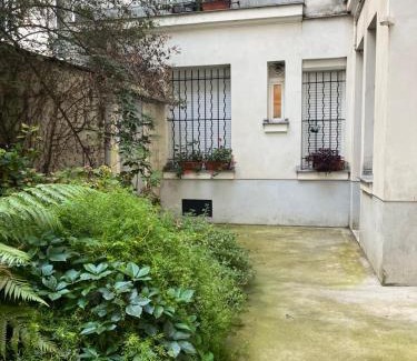 Saint Blaise Apartment | Appartement charmant à Paris 20 eme