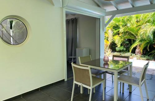 L'Autre-Bord Apartment | Appartement confortable au Moule, 60 m², vue piscine