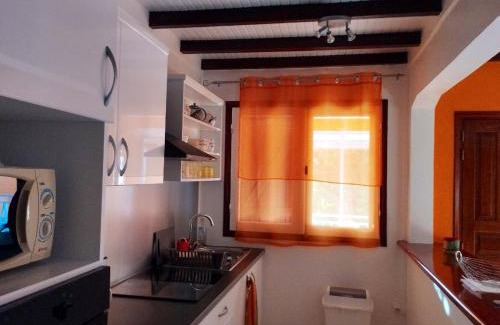 Sainte-Anne Apartment | Appartement confortable à Bouillante 52 m² avec vue mer