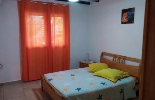 Sainte-Anne Apartment | Appartement confortable à Bouillante 52 m² avec vue mer