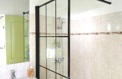 Sainte-Anne Apartment | Appartement confortable avec vue sur mer à Bouillante, 50 m²