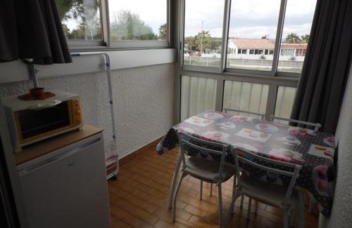 Marseillan Apartment | Appartement cosy à 200m de la plage avec parking privé et loggia, animaux admis - FR-1-326-668