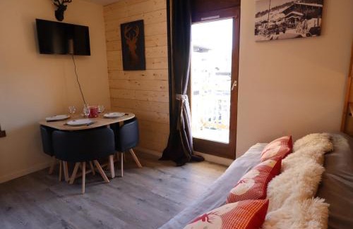 Les Gets Apartment | Appartement cosy dans le centre du village, proche pistes et ESF, avec balcon et équipements complets - FR-1-623-286