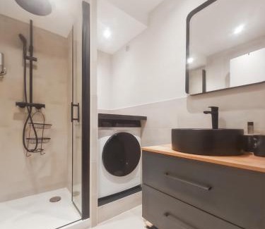 Quartier du Port Apartment | Appartement cosy lumineux avec balcon