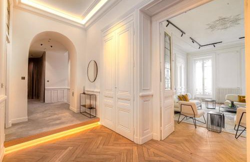 Puvis De Chavannes - Le Lycee Apartment | Appartement d'exception Lyon 6e