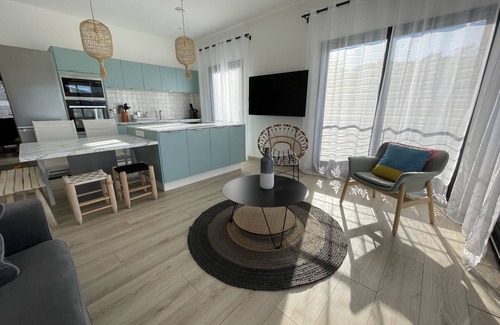 Viggianello Apartment | Appartement de Charme, Neuf, vue sur le Golfe de Valinco et le Maquis