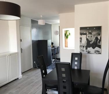 Coteaux Ouest Apartment | APPARTEMENT Deux chambres Salon Parking Rouen Kindarena