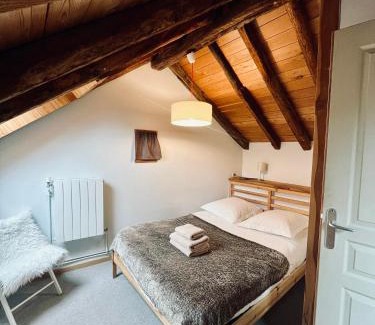 Forville Apartment | Appartement Duplex avec Jardin Attenant