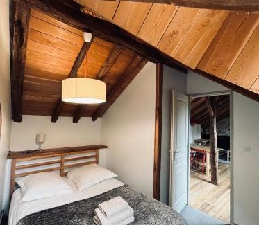 Forville Apartment | Appartement Duplex avec Jardin Attenant