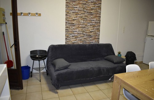 Ruoms House | Appartement F3 Avec Piscine 10 min à Pied de la Rivière et 5 min du Centre