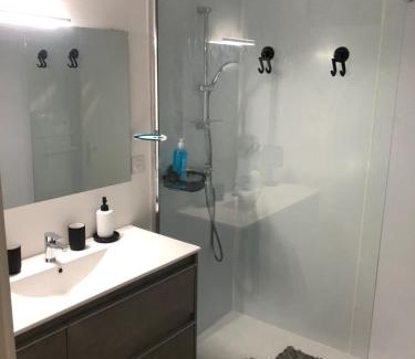 Mirepoix Apartment | APPARTEMENT F3 BOX Vélo Moto Centre historique