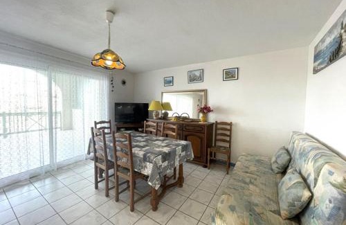 Vieux-Boucau-les-Bains Apartment | Appartement central pour 6 pers. avec animaux admis et parking - FR-1-379-141