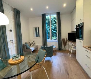 Thermal Apartment | Appartement François 1er