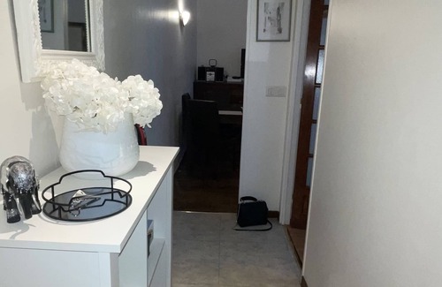 Porte-Saint-Martin Apartment | Appartement Gare de Lest