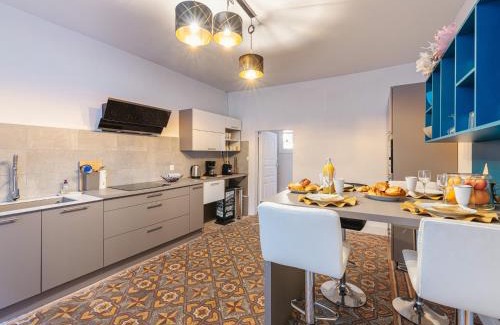 Marvejols Apartment | Appartement immeuble le bringer 180m2