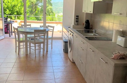 Favone Apartment | Appartement JOLY- See view - beach on foot