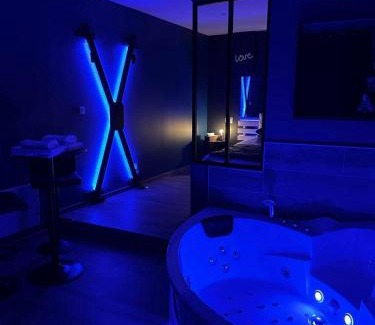 Bourg-Argental Apartment | Appartement Love Room avec Jacuzzi Privatif