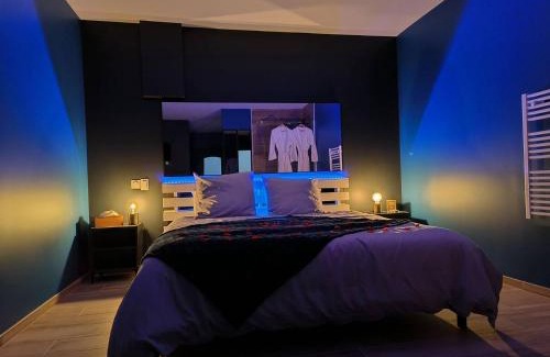 Bourg-Argental Apartment | Appartement Love Room avec Jacuzzi Privatif