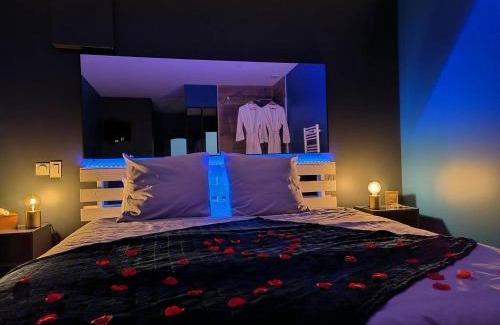 Bourg-Argental Apartment | Appartement Love Room avec Jacuzzi Privatif