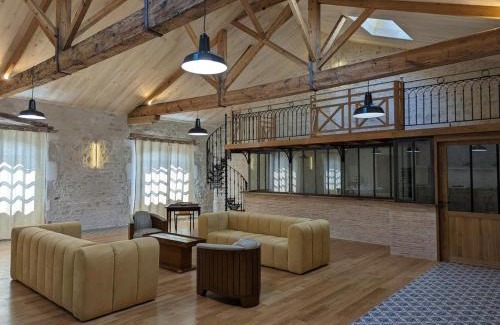 Gondeville Apartment | Appartement lumineux pour 4 pers., centre-ville, équipements bébé, WiFi, garage, dégustation truffes offertes - FR-1-653-247