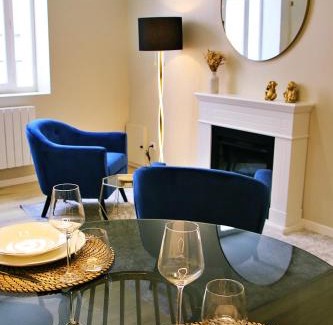 Roanne Apartment | Appartement luxueux avec Jacuzzi privatif