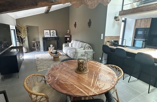 Propriano Apartment | Appartement Moderne Centre Ville Dans Immeuble Ancien 5 mn des Plages