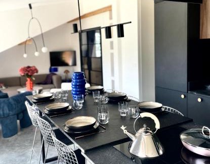 Pontarlier Apartment | Appartement moderne dominant la ville