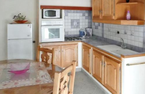 Saint-Crepin Apartment | Appartement paisible à Saint-Crepin avec vue sur la montagne
