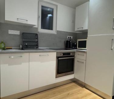 La Roche-sur-Yon Apartment | Appartement RDC vu sur jardin