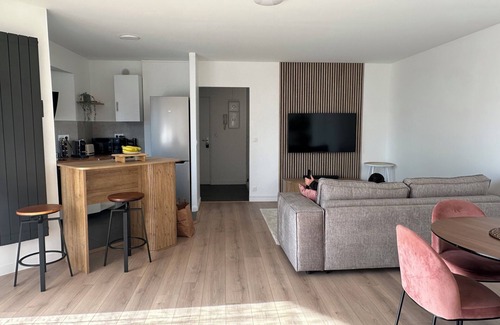 Villiers-le-Bel Apartment | Appartement Standing Proche : Paris - Disney - Astérix - Aéroport Paris CDG