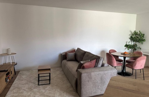 Villiers-le-Bel Apartment | Appartement Standing Proche : Paris - Disney - Astérix - Aéroport Paris CDG