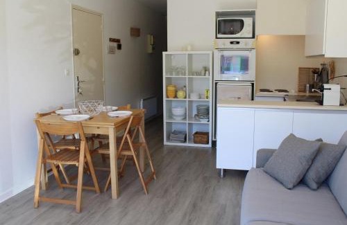 Port-la-Nouvelle Apartment | Appartement T2 avec terrasse, parking privé, proche plage et commerces - FR-1-229C-9
