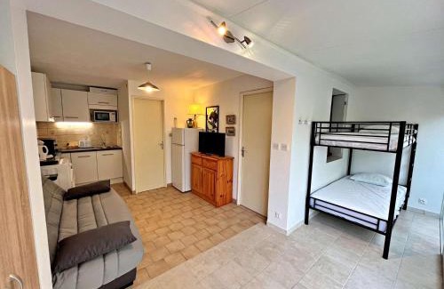 Marseillan Apartment | Appartement T2 cabine avec grande terrasse, proche plage, parking et équipements complets - FR-1-387-165