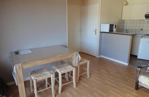 Arcachon Apartment | Appartement T2, Centre d'Arcachon, proche gare, plage et commerces, parking privé - FR-1-319-19