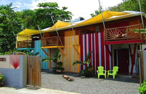 Rifflet Apartment | Appartement Tortue Caret-Apartment-Ensuite with Bath