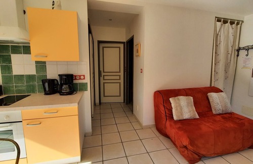 Proulieu Apartment | Appartement Toucan Situé en Pleine Nature, Avec Jardin Aménagé, Barbecue