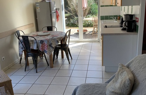 Proulieu Apartment | Appartement Toucan Situé en Pleine Nature, Avec Jardin Aménagé, Barbecue