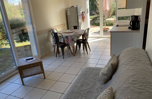 Proulieu Apartment | Appartement Toucan Situé en Pleine Nature, Avec Jardin Aménagé, Barbecue