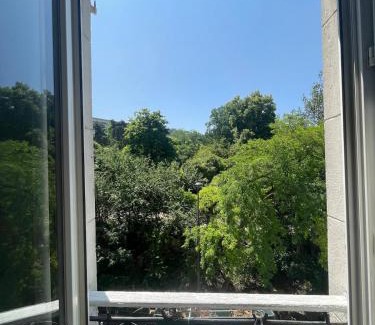 Amerique Apartment | Appartement vue sur les Buttes Chaumont