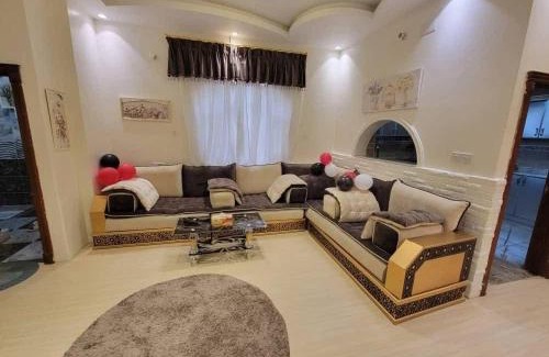 Ramtha Bed & Breakfast | apple House