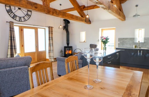 Appleby-in-Westmorland Cottage | APPLE TREE COTTAGE, pet friendly, with hot tub in Kirkby Stephen