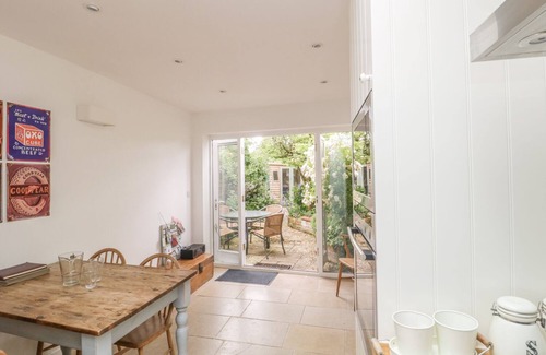 Shillingstone Cottage | Apple Tree Cottage