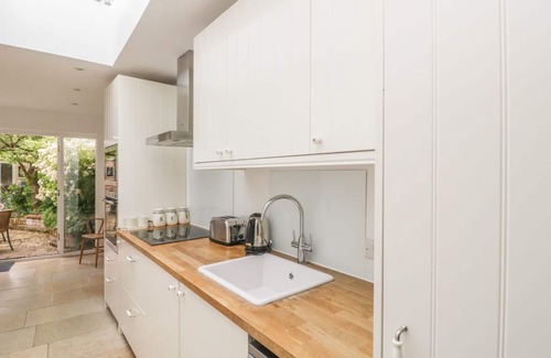 Shillingstone Cottage | Apple Tree Cottage