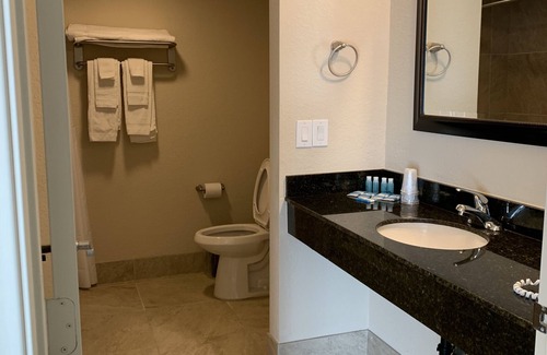 Victorville Hotel | Apple Valley Hotel & Lodge