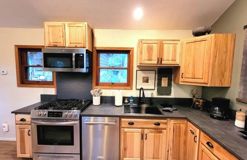 Kohls Ranch Cabin | Applecross Chalet at Tonto Creek~Hike, Explore, Hot Tub, Repeat!