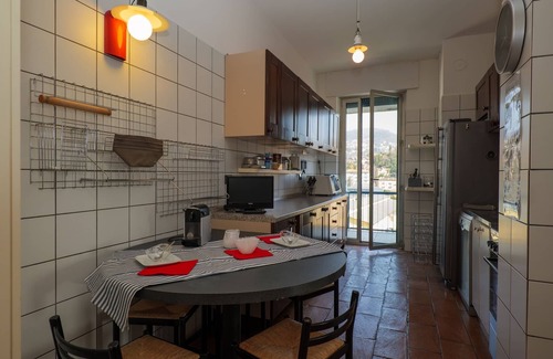 Intra Apartment | Approx. 180 m² 4½-room penthouse apartment with 2 large balconies