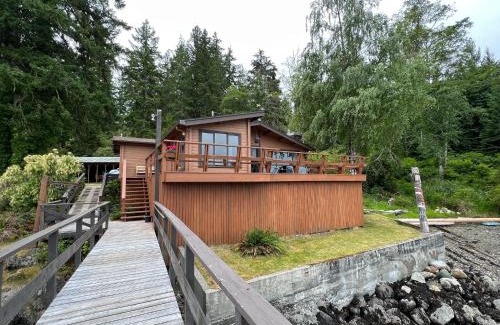 Quadra Island Ski Chalet | April Point Harbour House