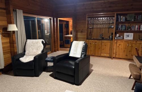 Quadra Island Ski Chalet | April Point Harbour House