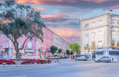 Mina House | April Square Guesthouse by Lisbon with Sintra - shared bathrooms
